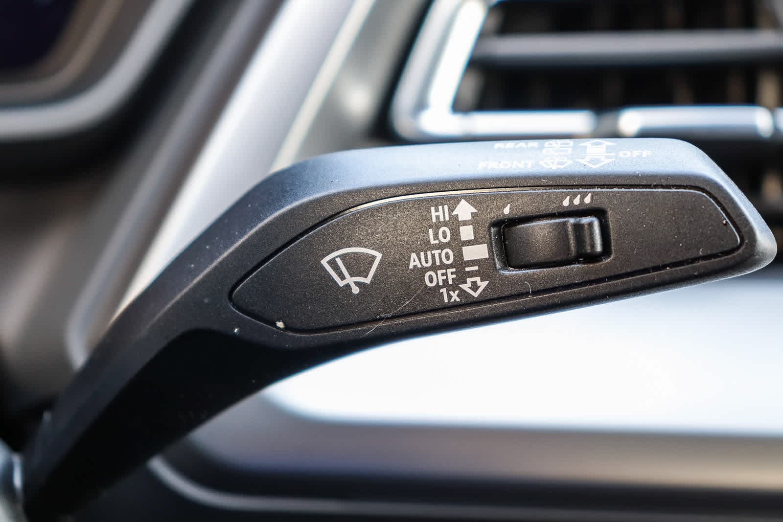 Thumbnail: 2023 Audi Q4 e-tron - 33