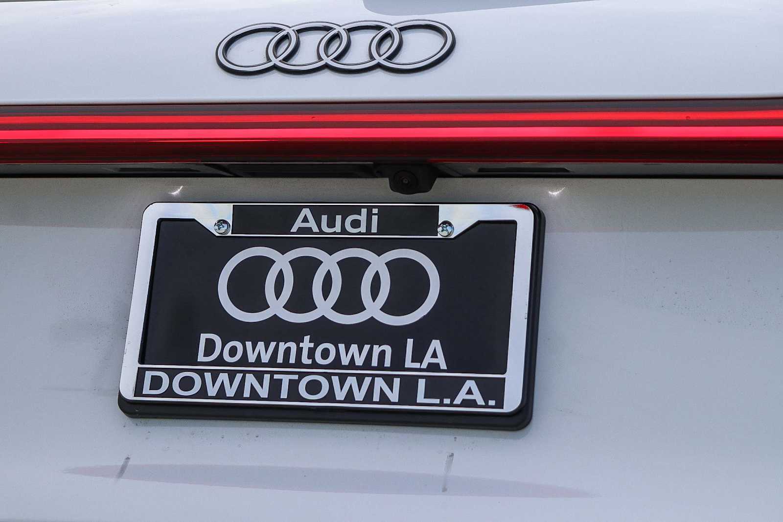 Thumbnail: 2025 Audi Q5 - 11