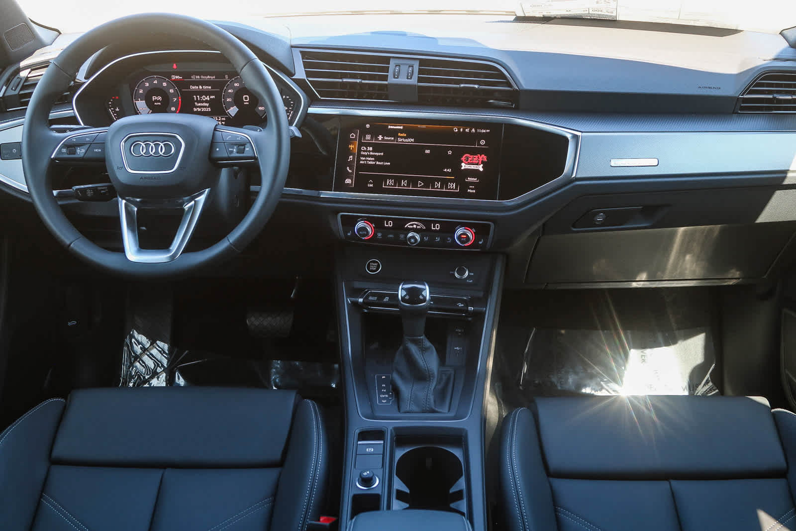 Thumbnail: 2025 Audi Q3 - 17