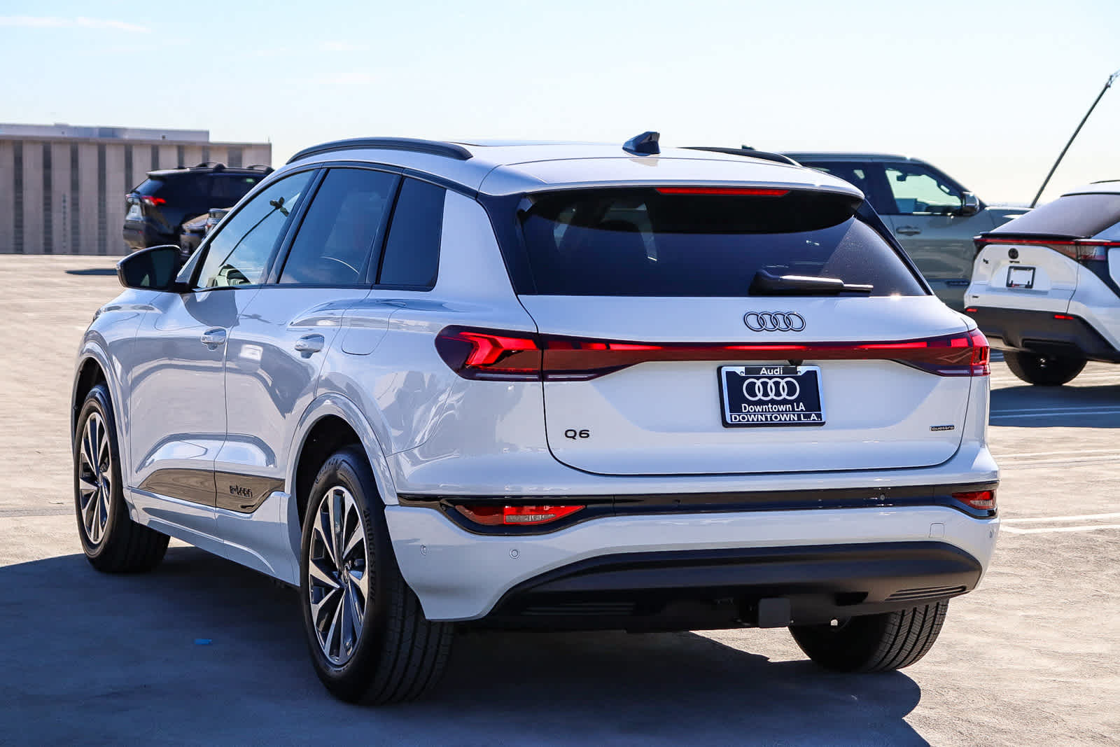 Thumbnail: 2025 Audi Q6 e-tron - 6