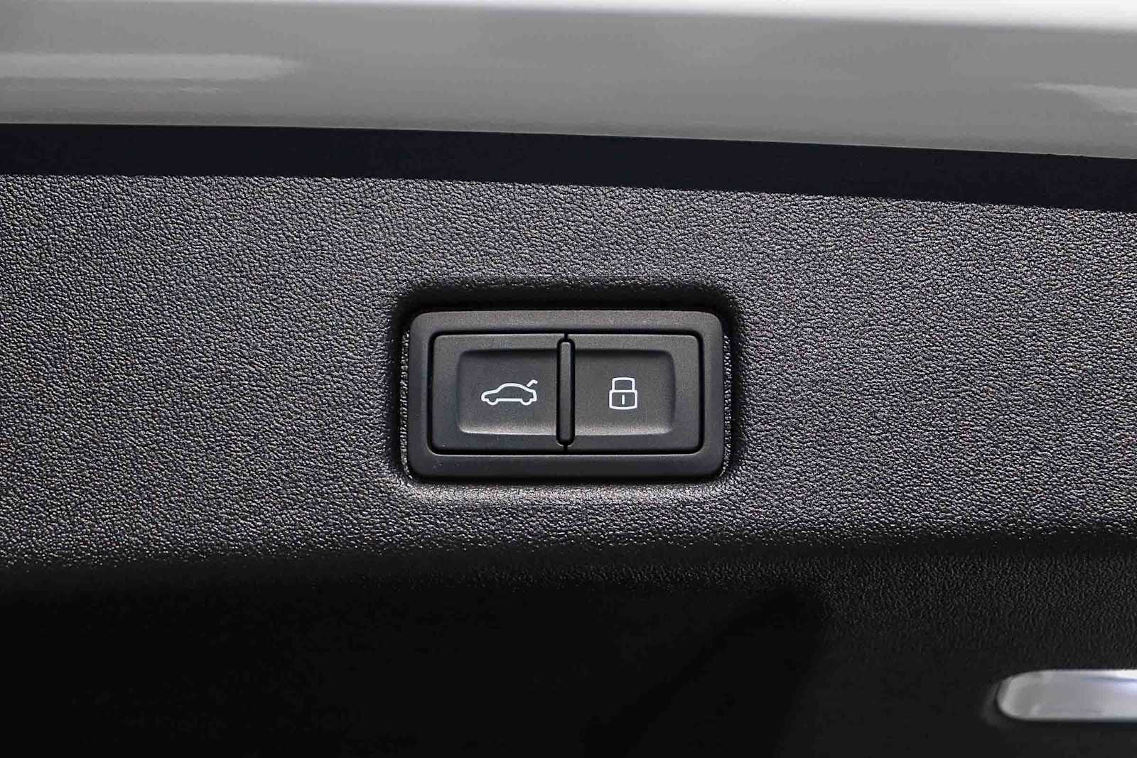 Thumbnail: 2025 Audi Q5 - 37