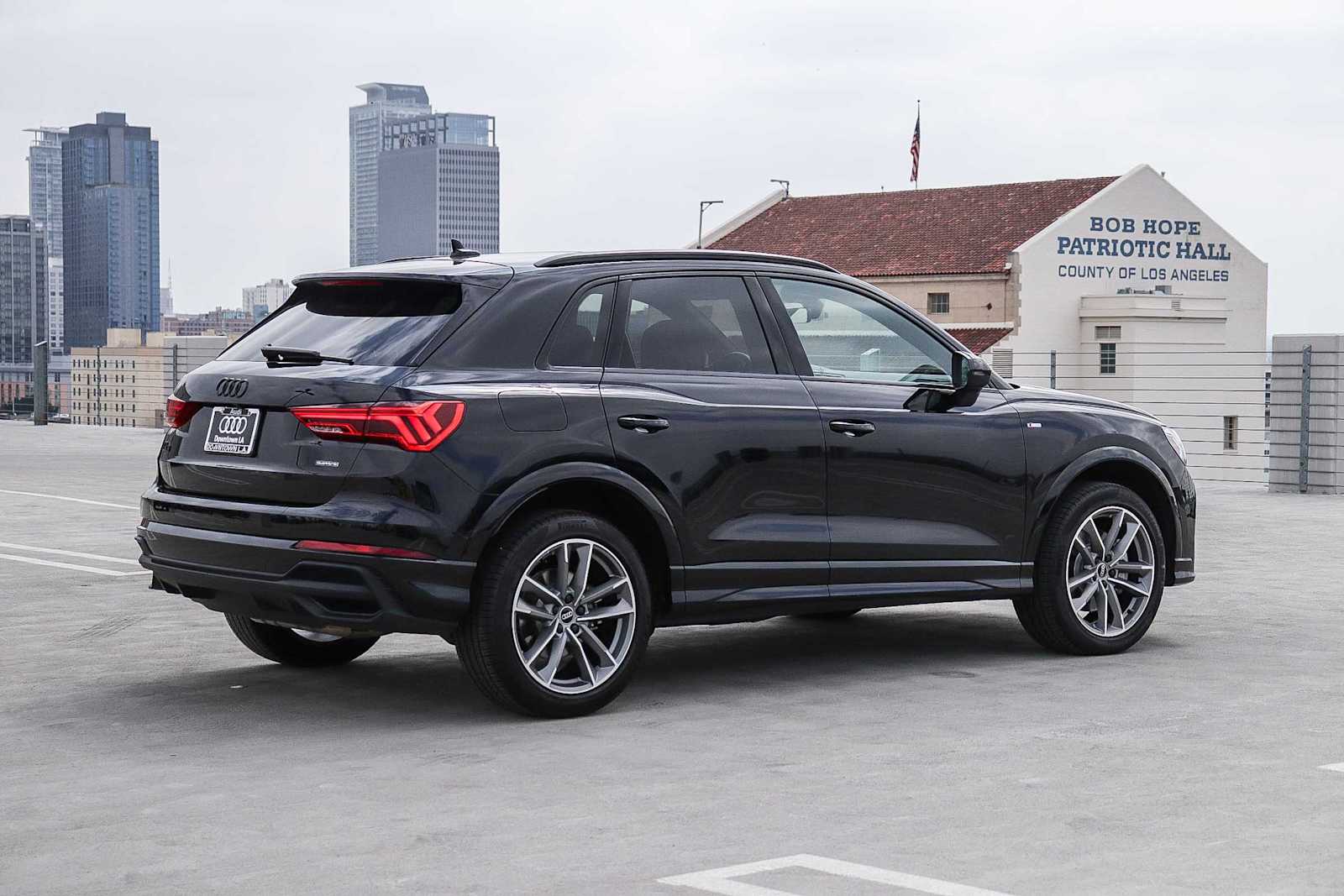 Thumbnail: 2025 Audi Q3 - 4