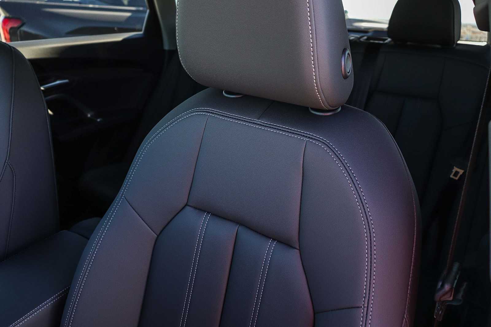 Thumbnail: 2025 Audi Q5 - 35