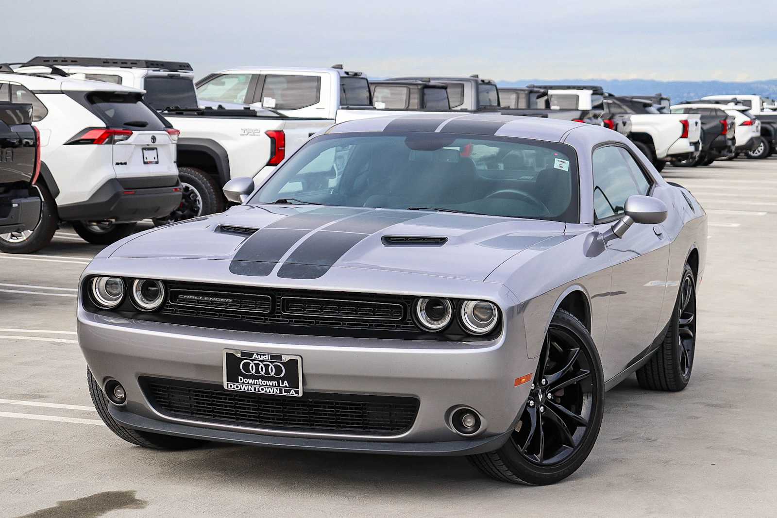 2017 Dodge Challenger SXT -
                  Los Angeles, CA