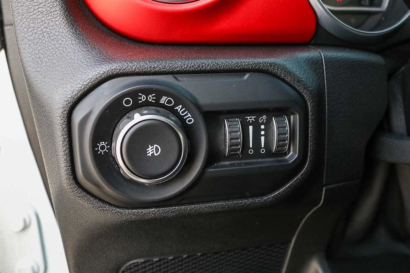 Thumbnail: 2018 Jeep Wrangler - 37