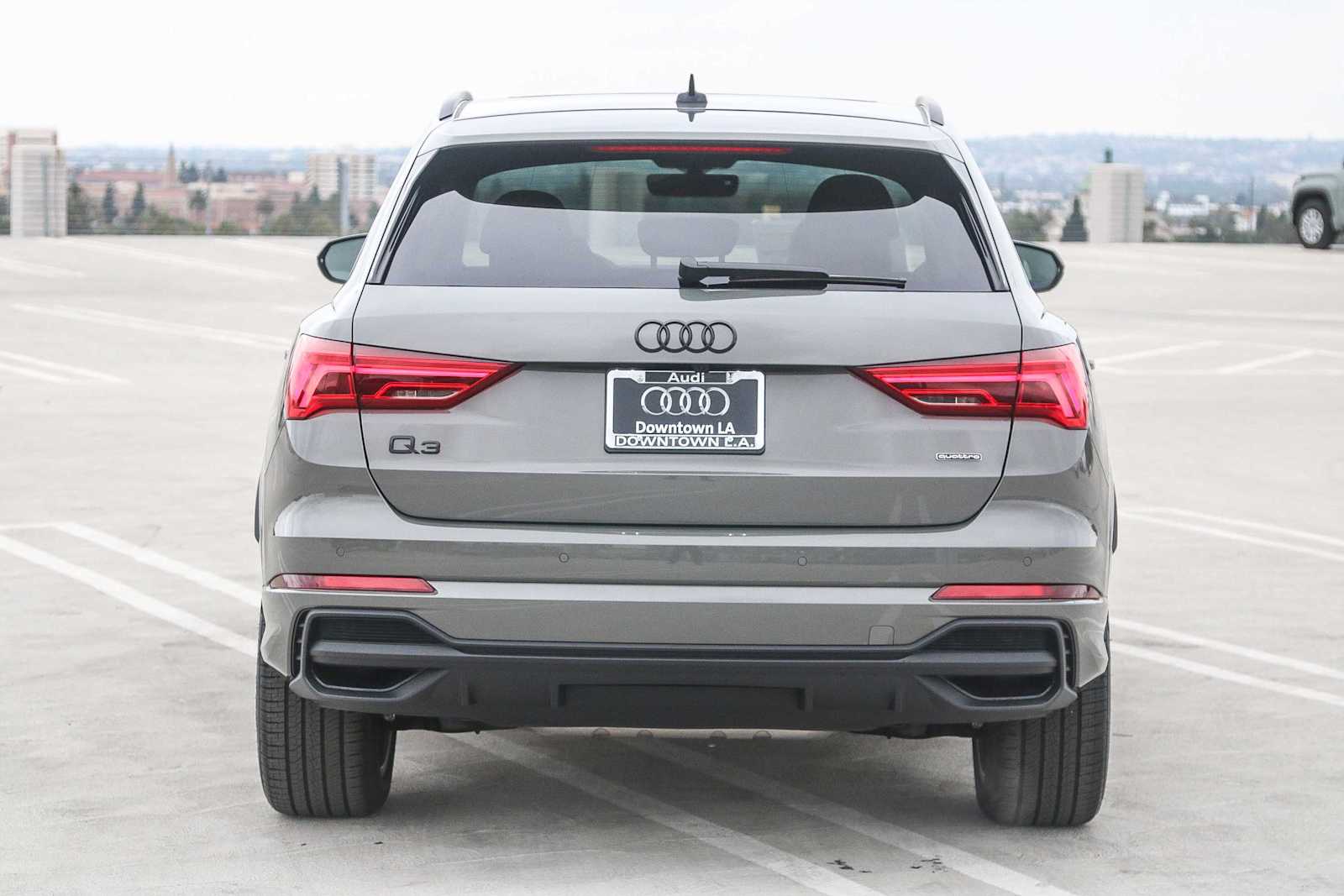Thumbnail: 2025 Audi Q3 - 8