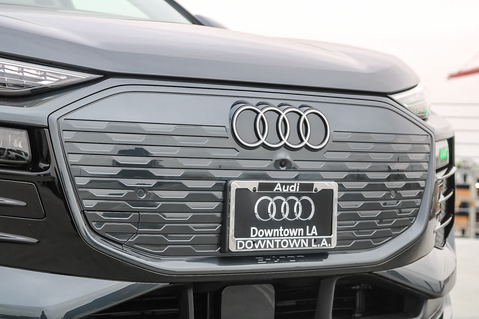 Thumbnail: 2025 Audi Q6 e-tron - 5