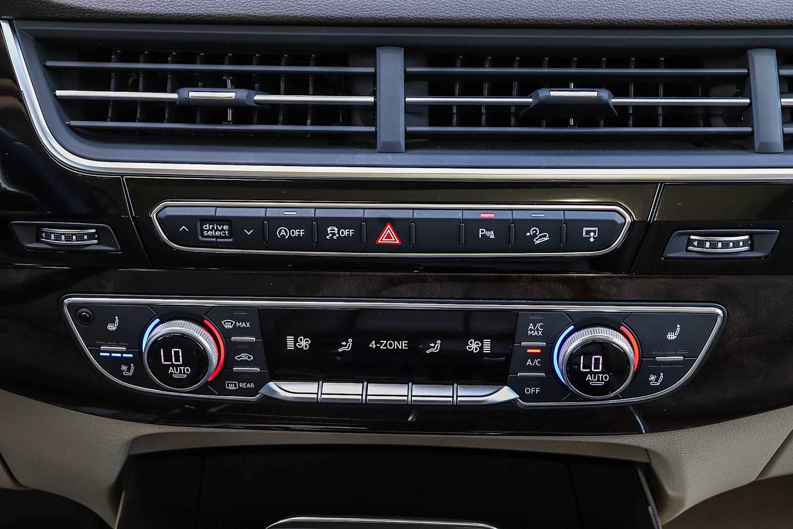 Thumbnail: 2017 Audi Q7 - 18