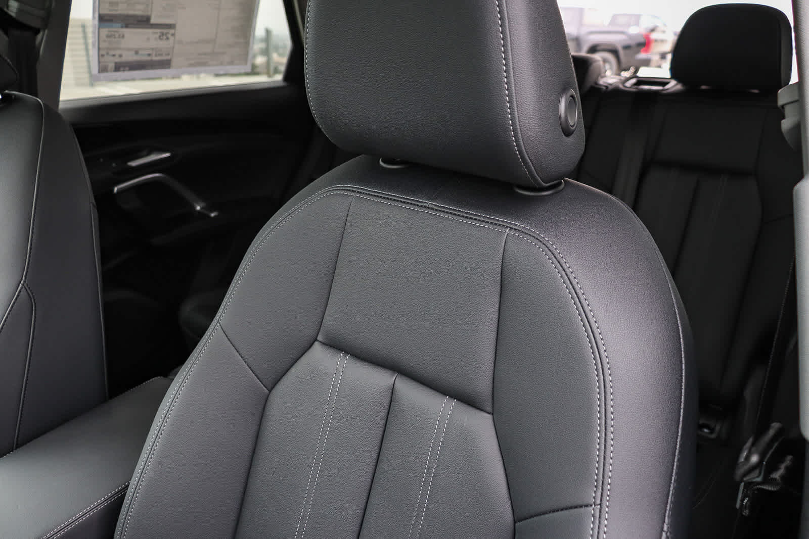 Thumbnail: 2025 Audi Q5 - 34