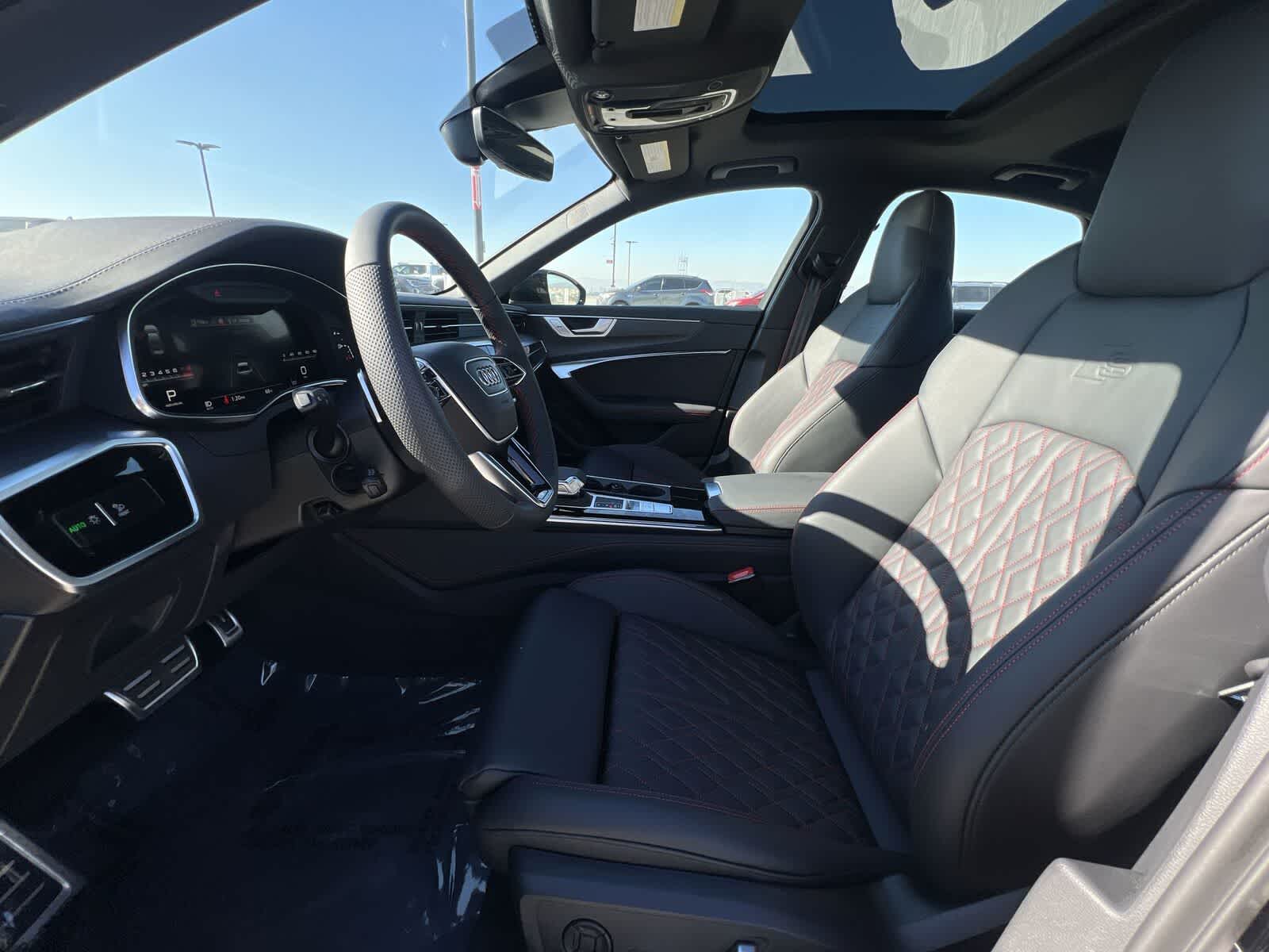 Thumbnail: 2025 Audi S6 - 11