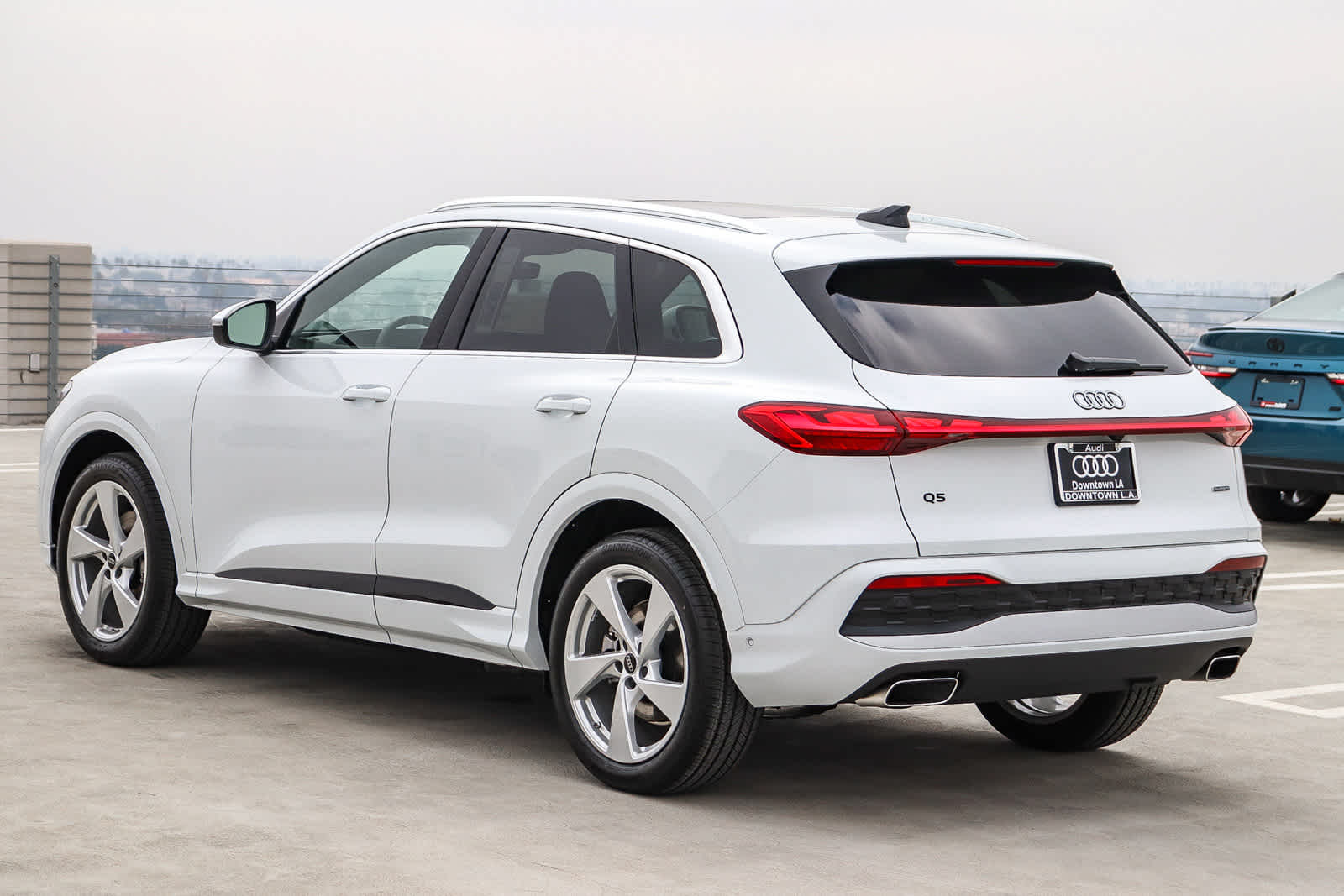 Thumbnail: 2025 Audi Q5 - 6