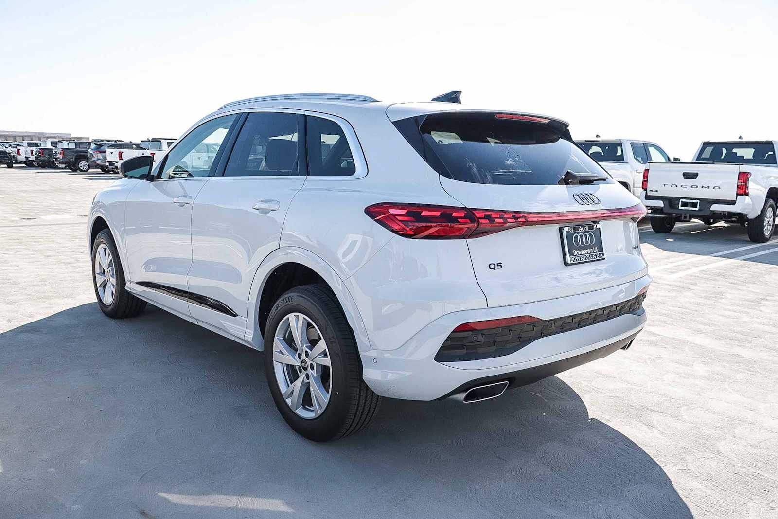 Thumbnail: 2025 Audi Q5 - 9