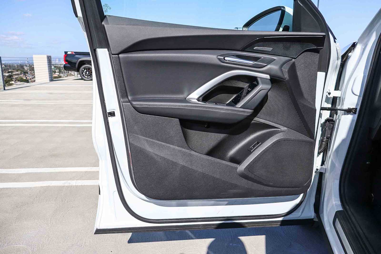 Thumbnail: 2025 Audi Q5 - 28