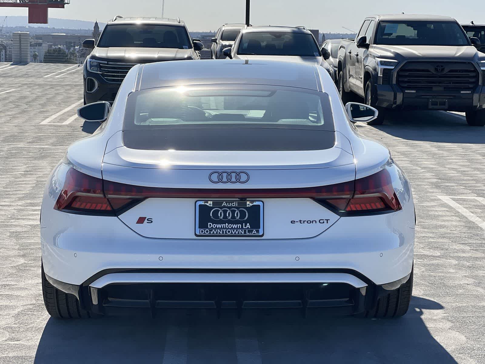 Thumbnail: 2025 Audi e-tron GT - 5