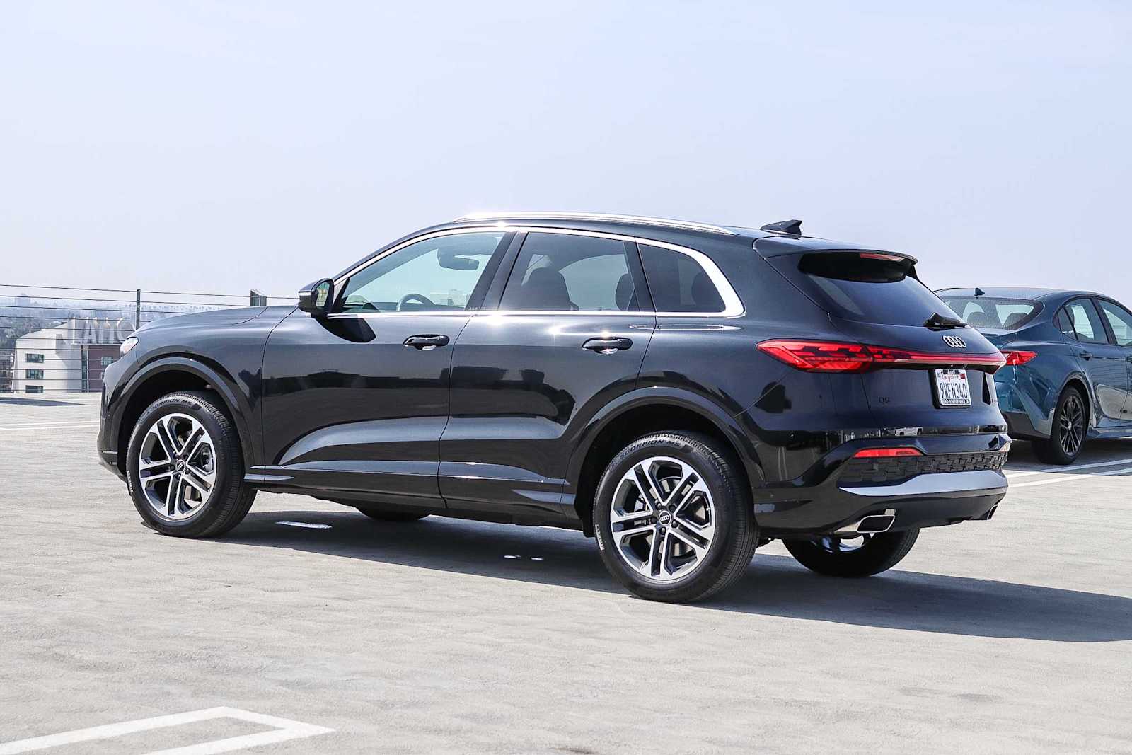 Thumbnail: 2025 Audi Q5 - 6
