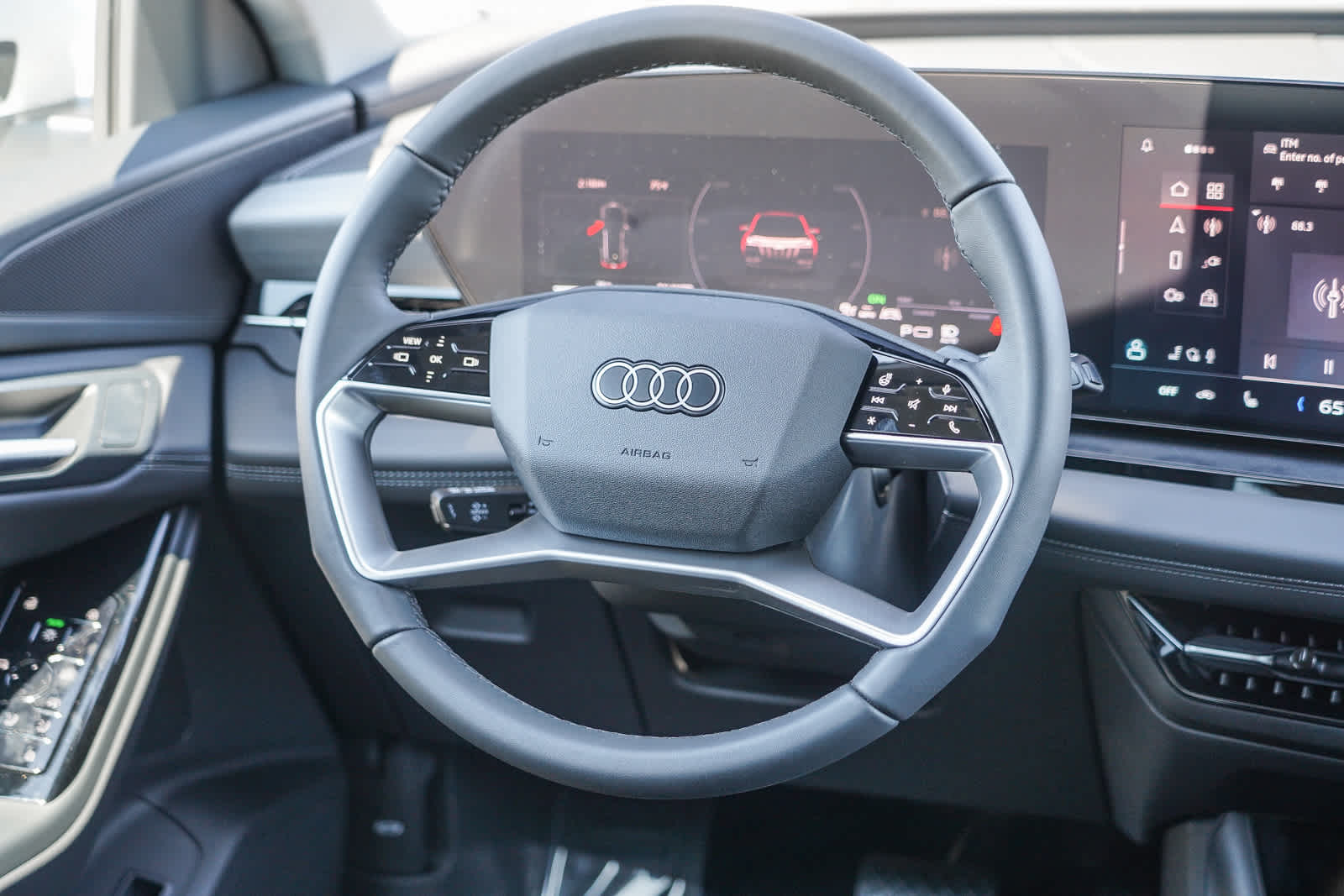Thumbnail: 2025 Audi Q6 e-tron - 15