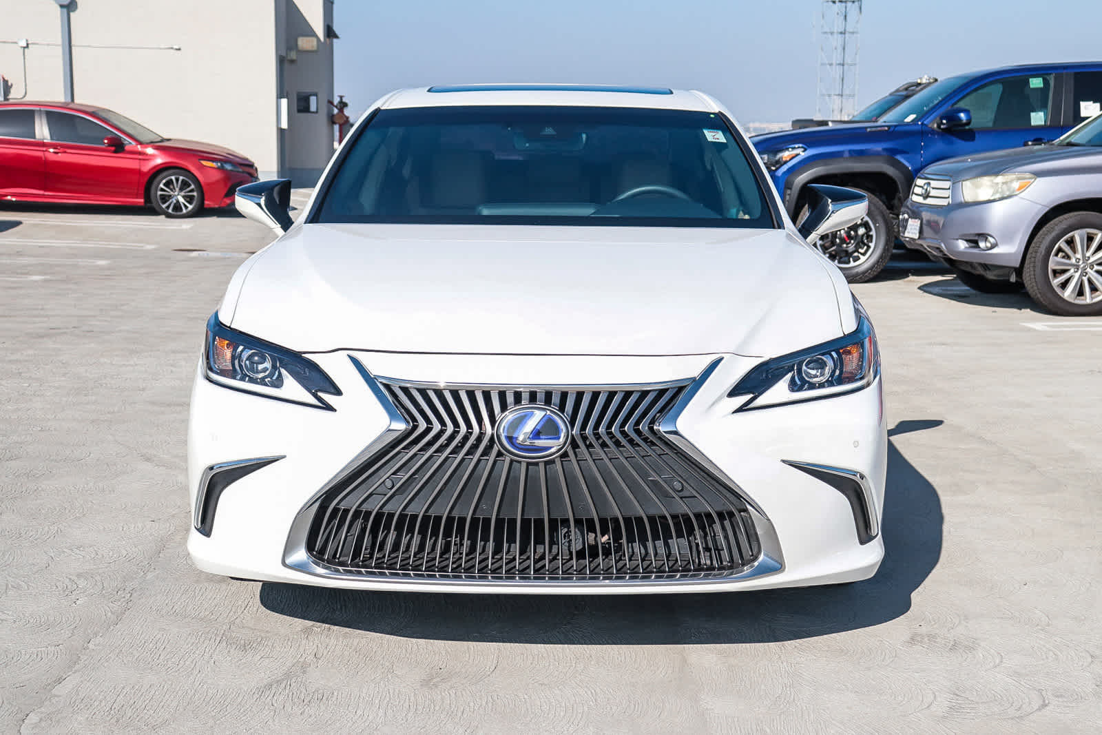 Thumbnail: 2021 Lexus ES - 2