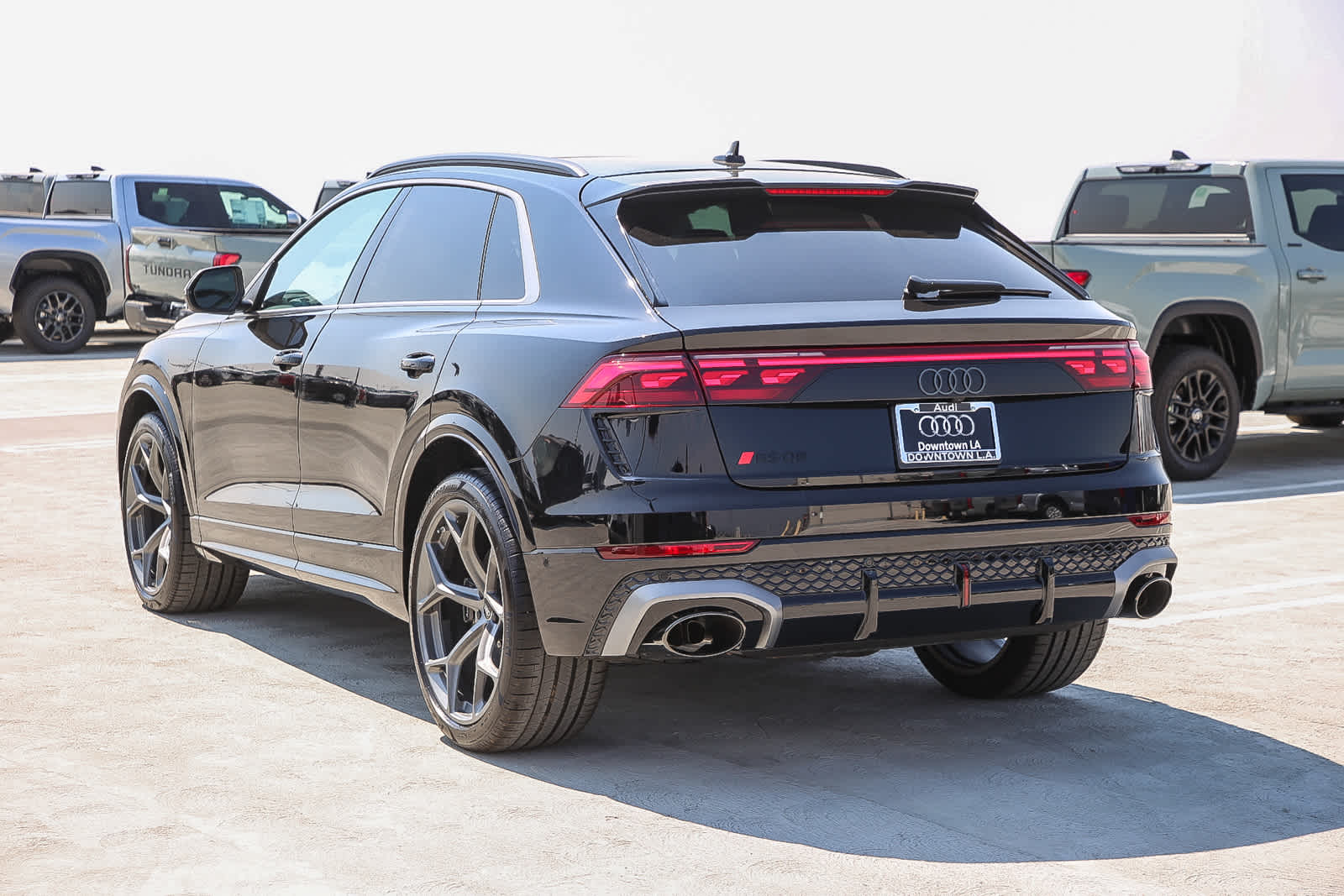 Thumbnail: 2025 Audi RS Q8 - 6