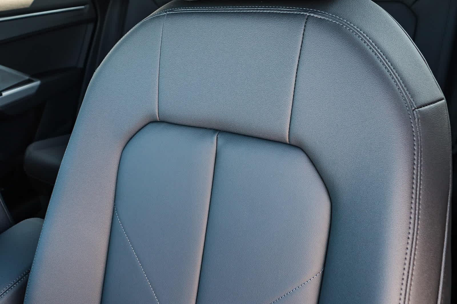 Thumbnail: 2025 Audi Q3 - 37