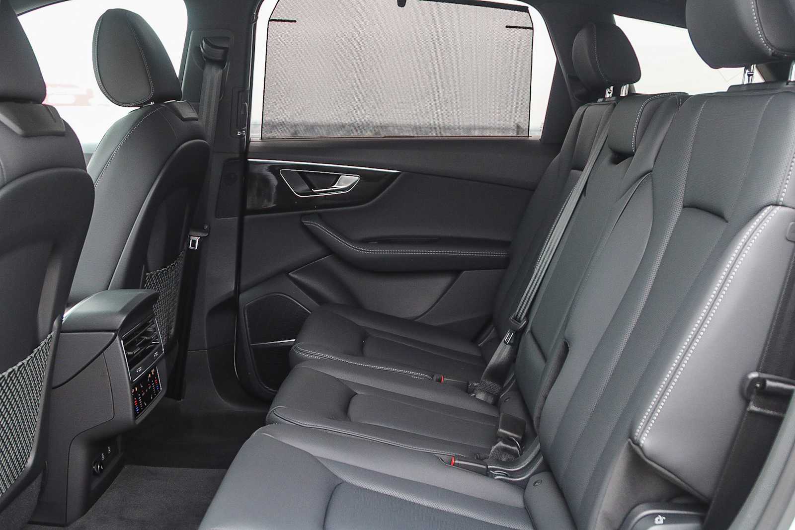 Thumbnail: 2025 Audi Q7 - 19