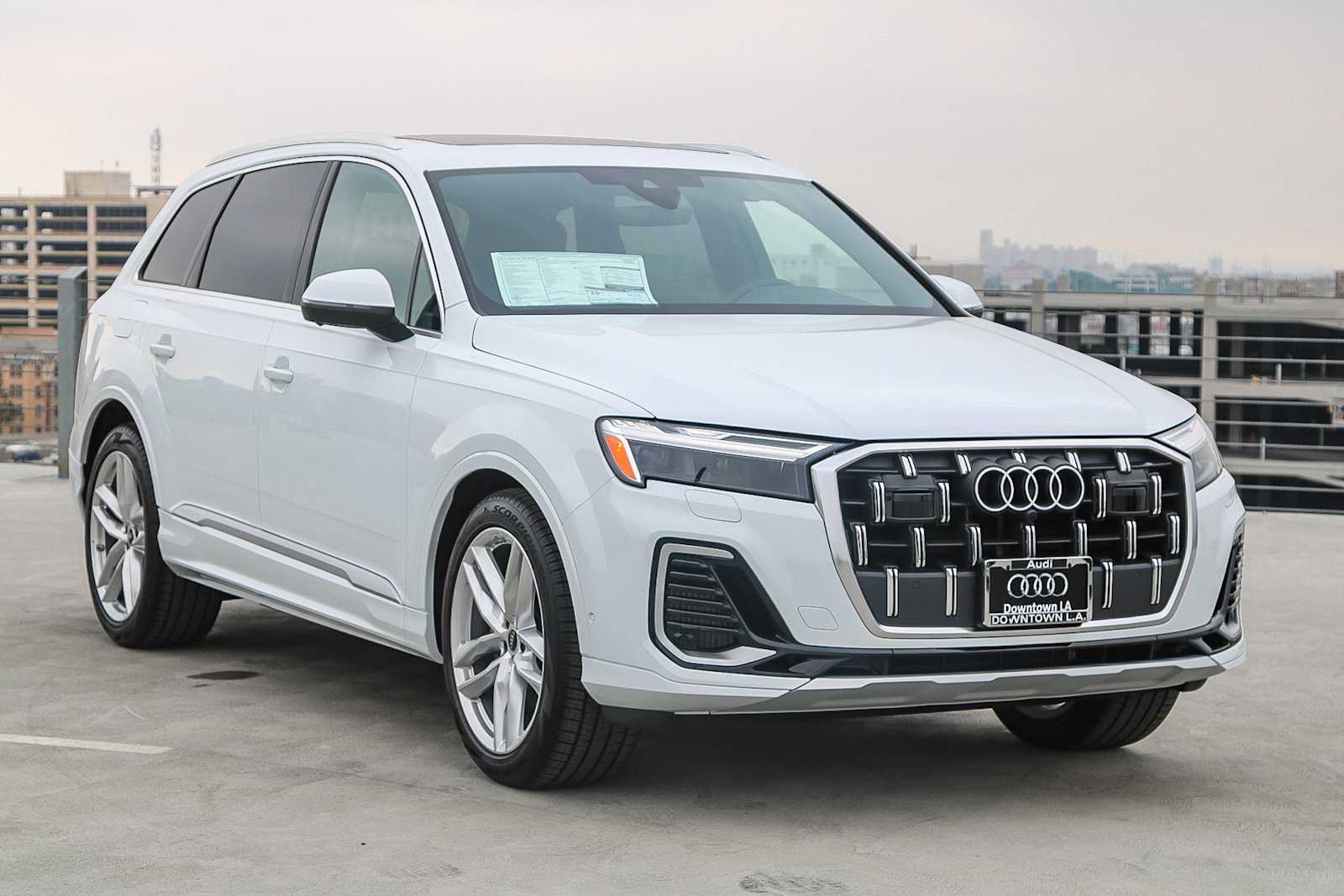 Thumbnail: 2025 Audi Q7 - 3