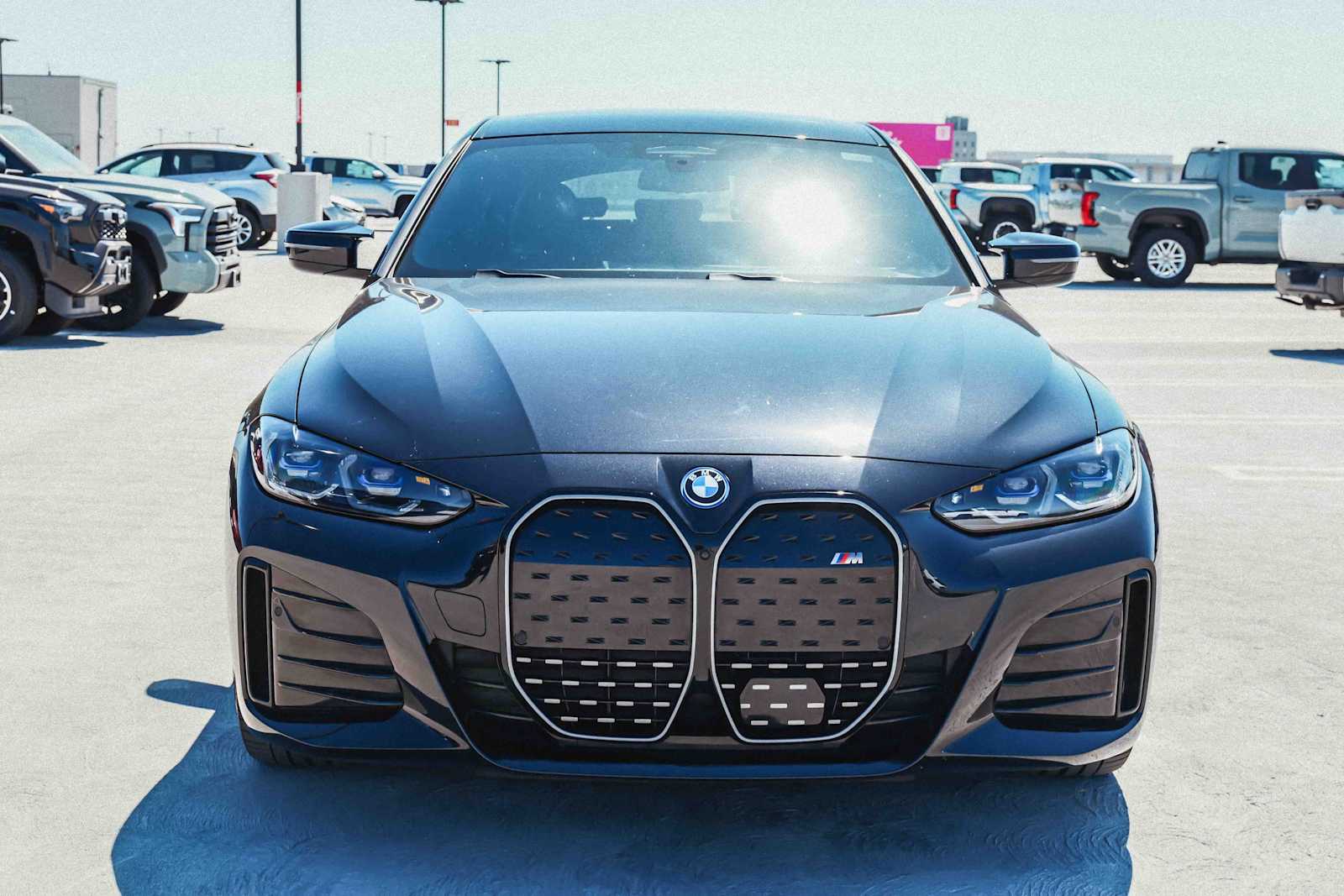 Thumbnail: 2022 BMW i4 - 2