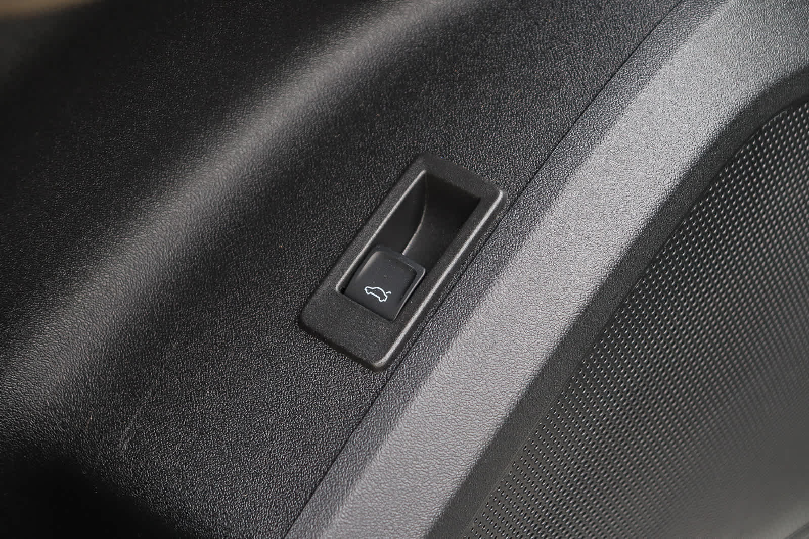 Thumbnail: 2025 Audi Q5 - 27