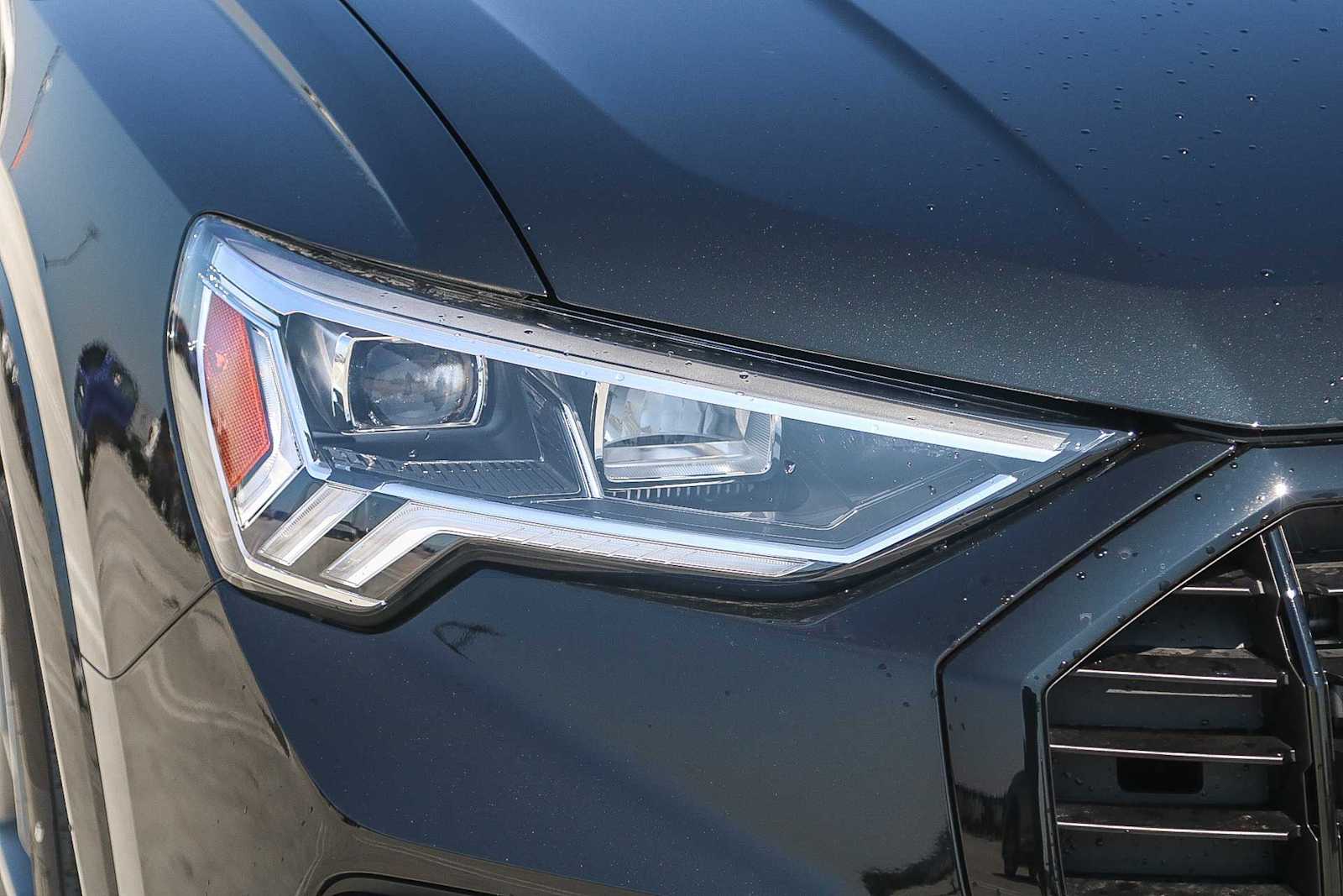 Thumbnail: 2025 Audi Q3 - 4