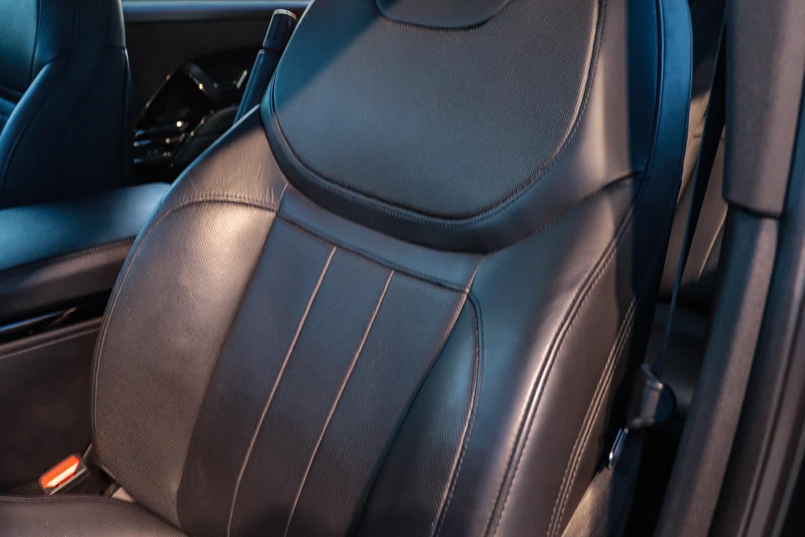 Thumbnail: 2023 Land Rover Range Rover Sport - 32