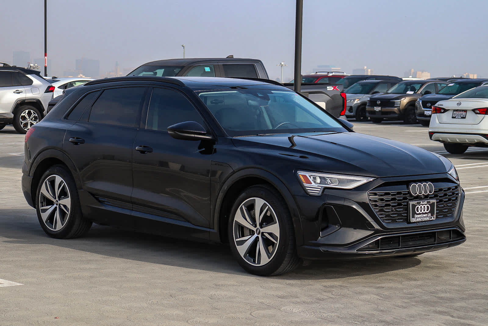 Thumbnail: 2024 Audi Q8 e-tron - 3
