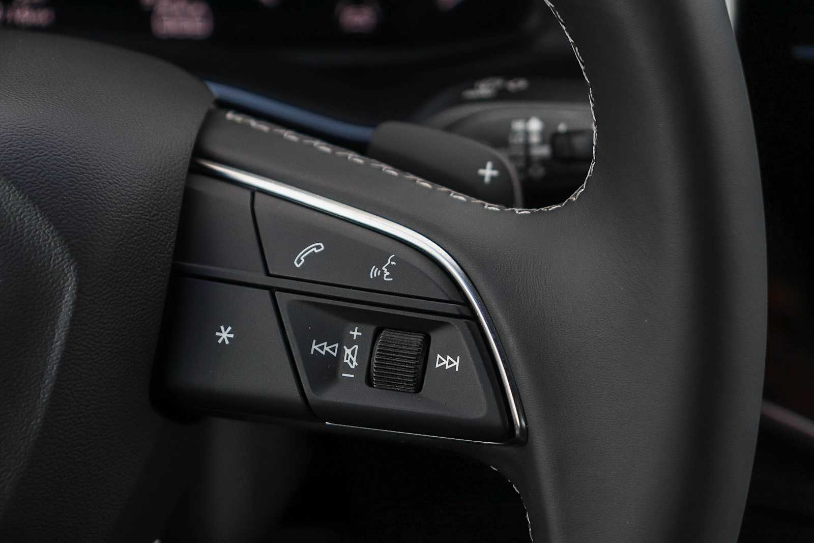 Thumbnail: 2026 Audi Q8 - 21