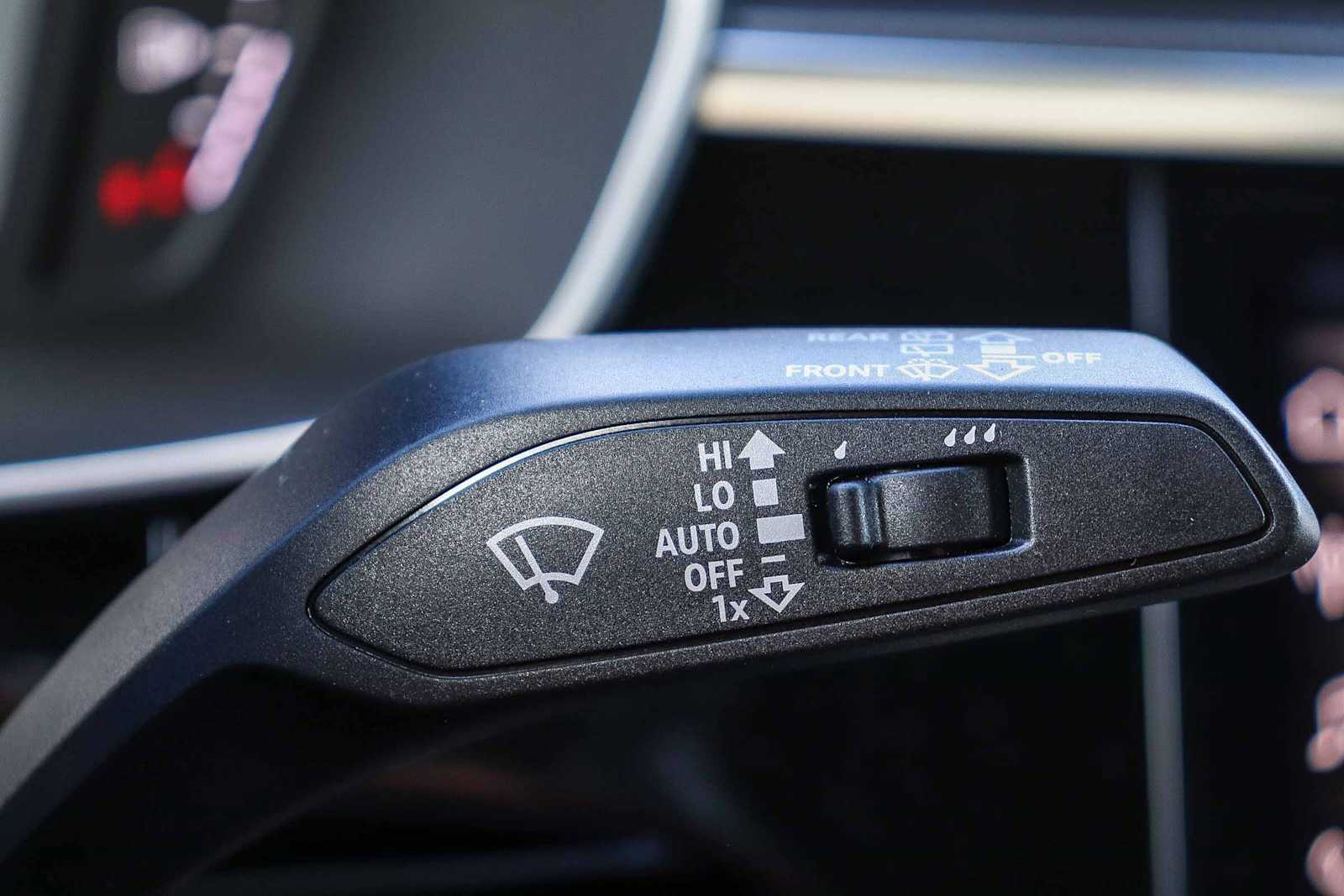 Thumbnail: 2025 Audi Q3 - 32