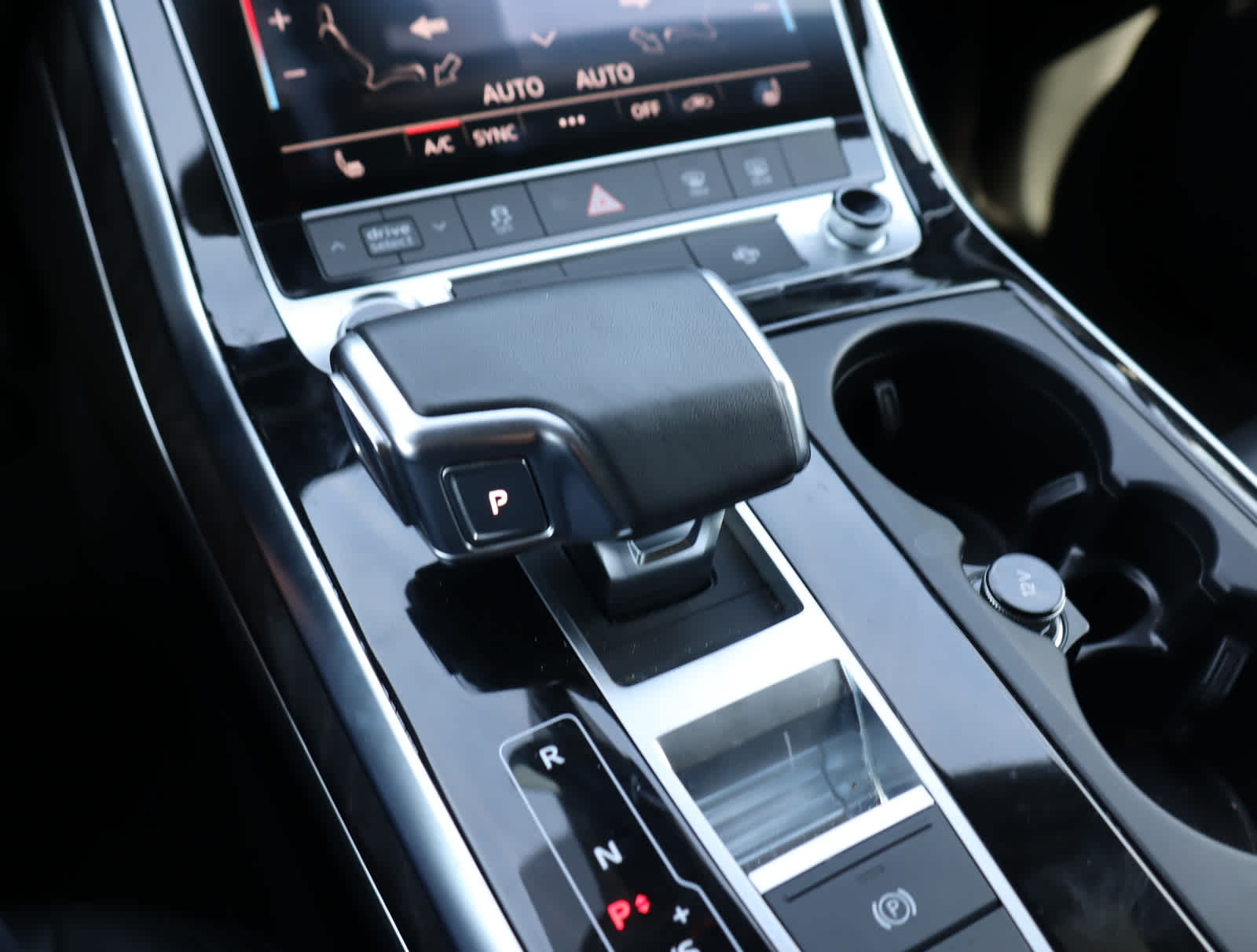 Thumbnail: 2023 Audi Q7 - 19
