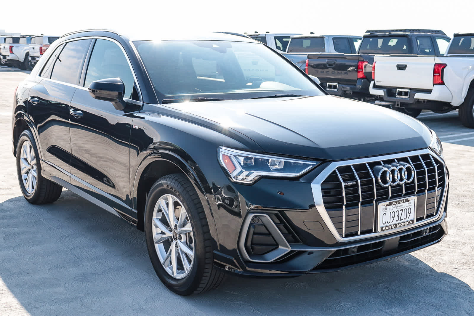 Thumbnail: 2023 Audi Q3 - 3