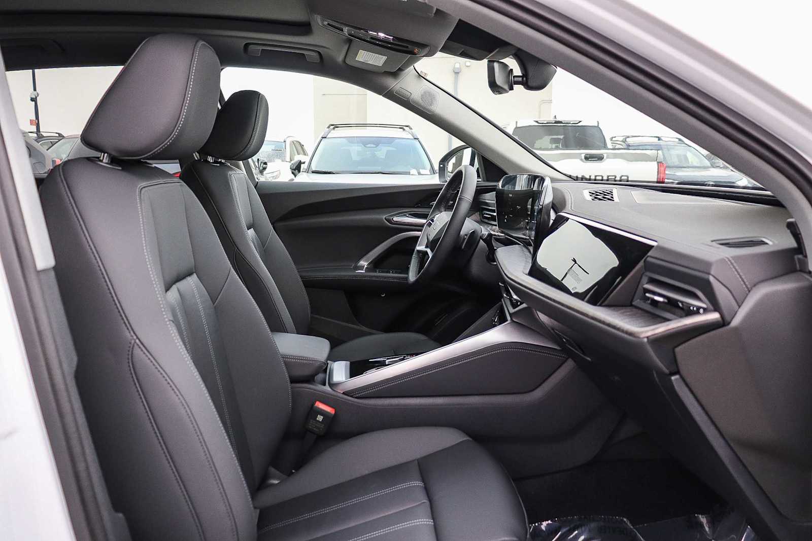 Thumbnail: 2025 Audi Q5 - 21