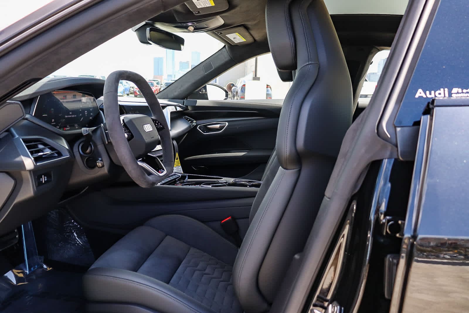 Thumbnail: 2026 Audi e-tron GT - 24