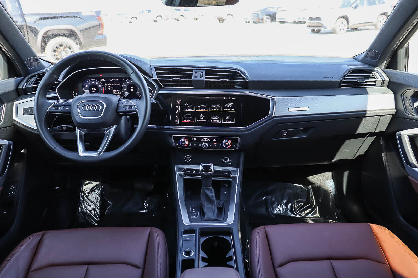 Thumbnail: 2025 Audi Q3 - 16