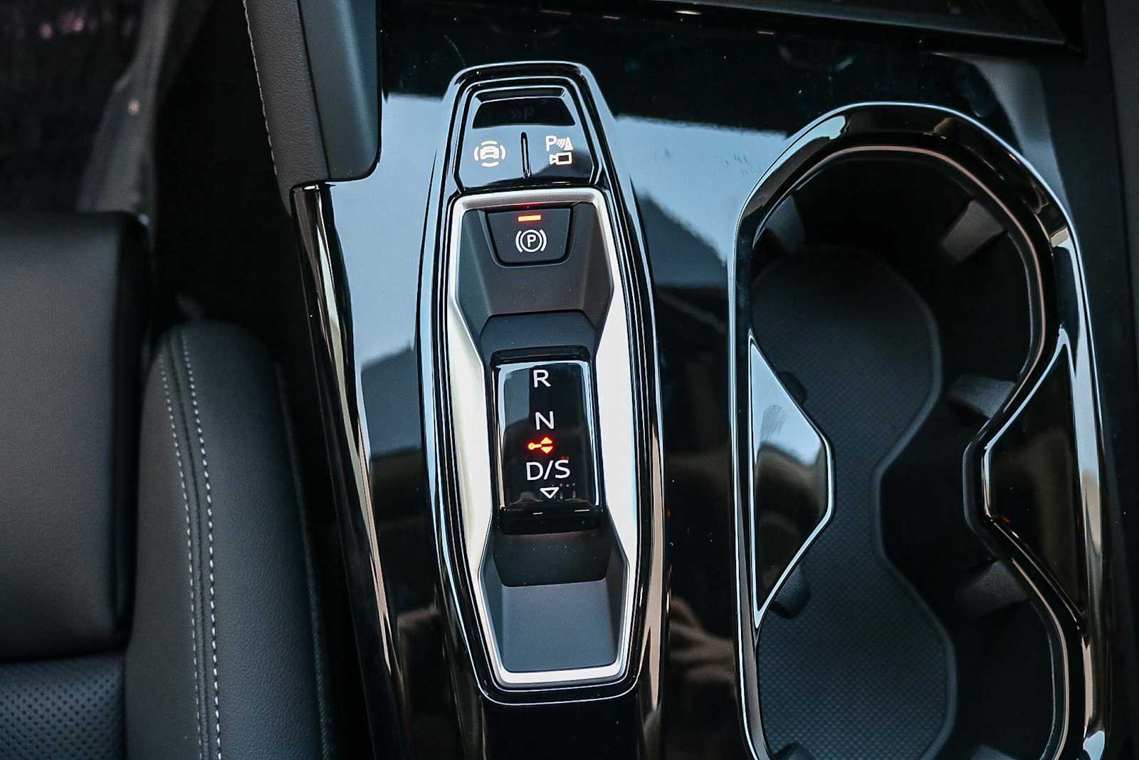 Thumbnail: 2025 Audi Q5 - 24