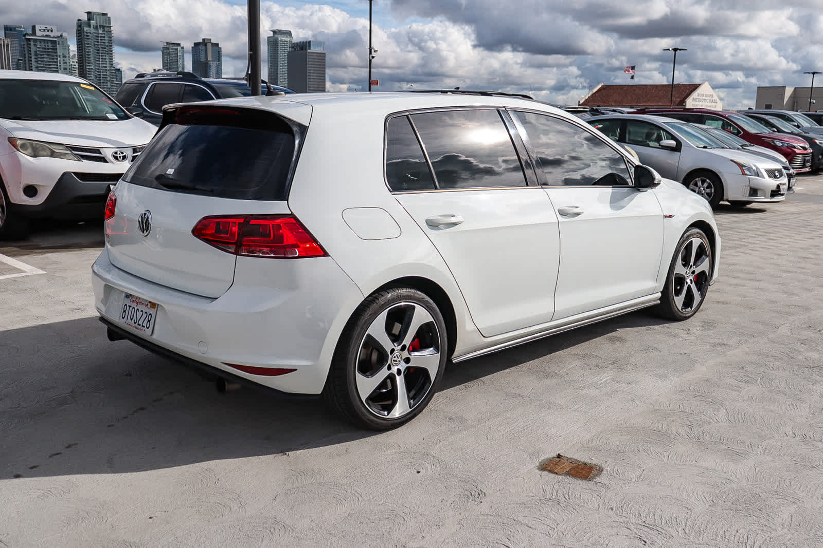 Thumbnail: 2017 Volkswagen Golf - 7