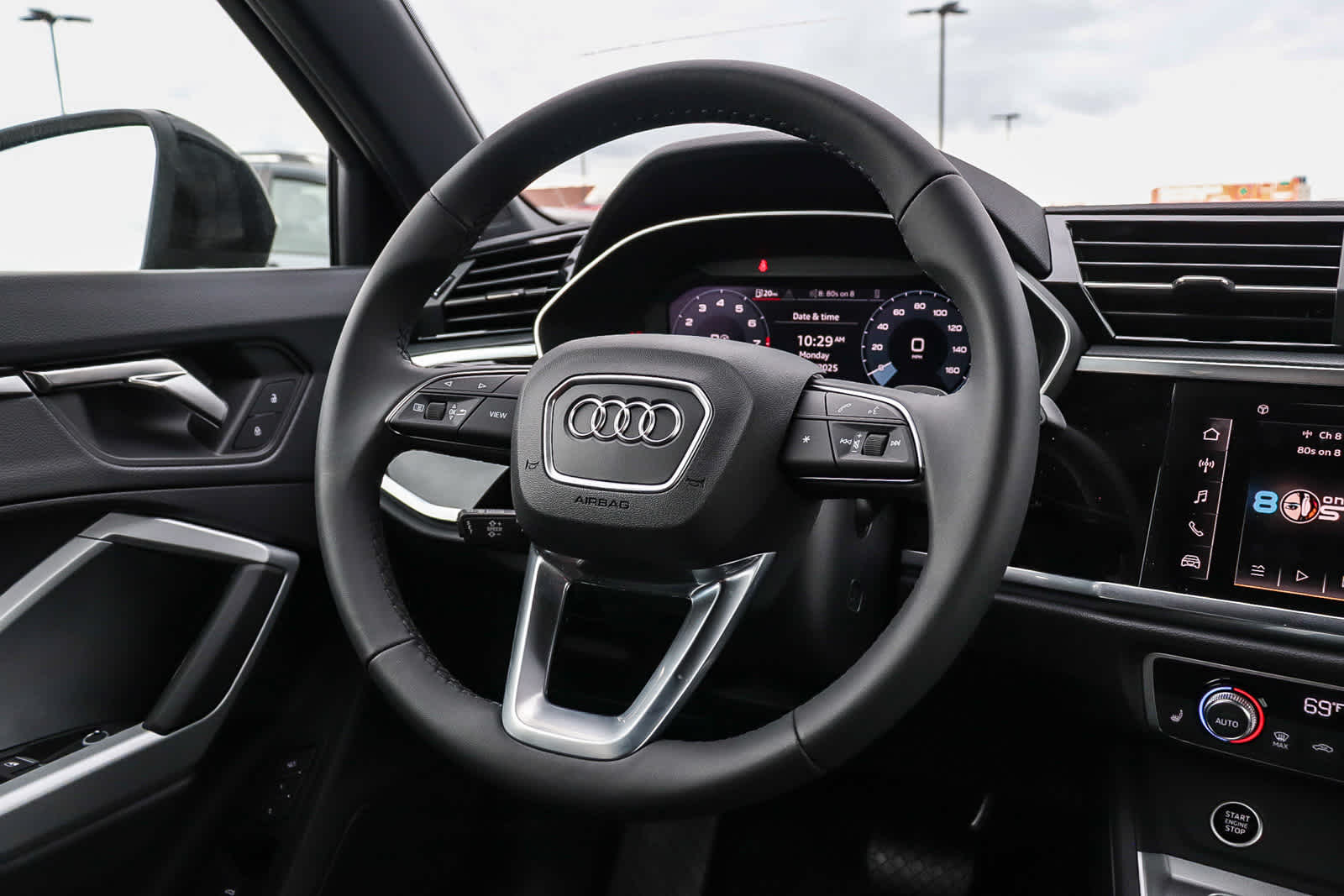 Thumbnail: 2025 Audi Q3 - 22