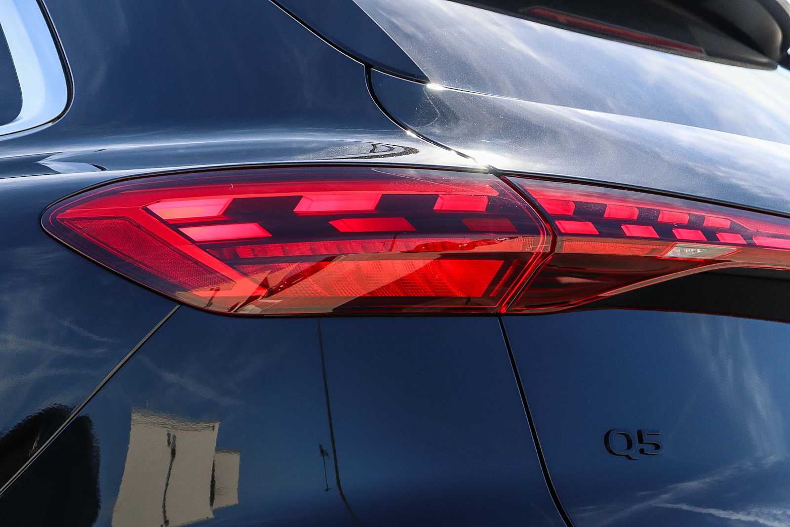 Thumbnail: 2025 Audi Q5 - 12