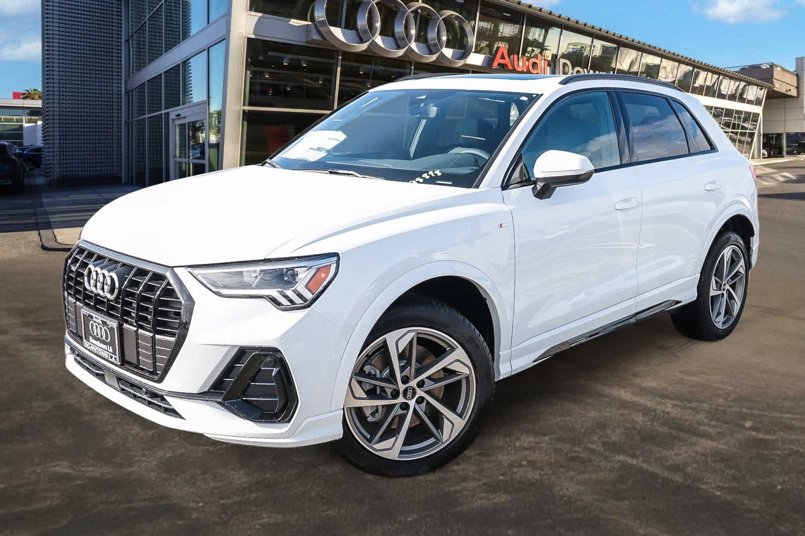 Thumbnail: 2025 Audi Q3 - 1