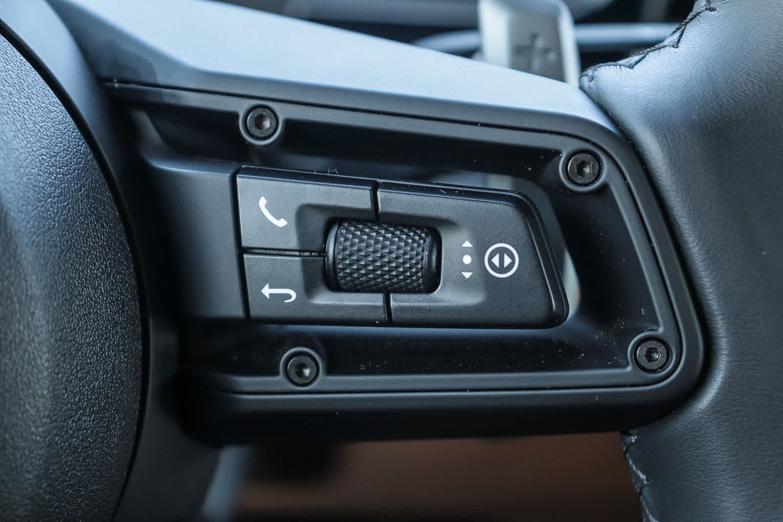 Thumbnail: 2025 Porsche  - 21