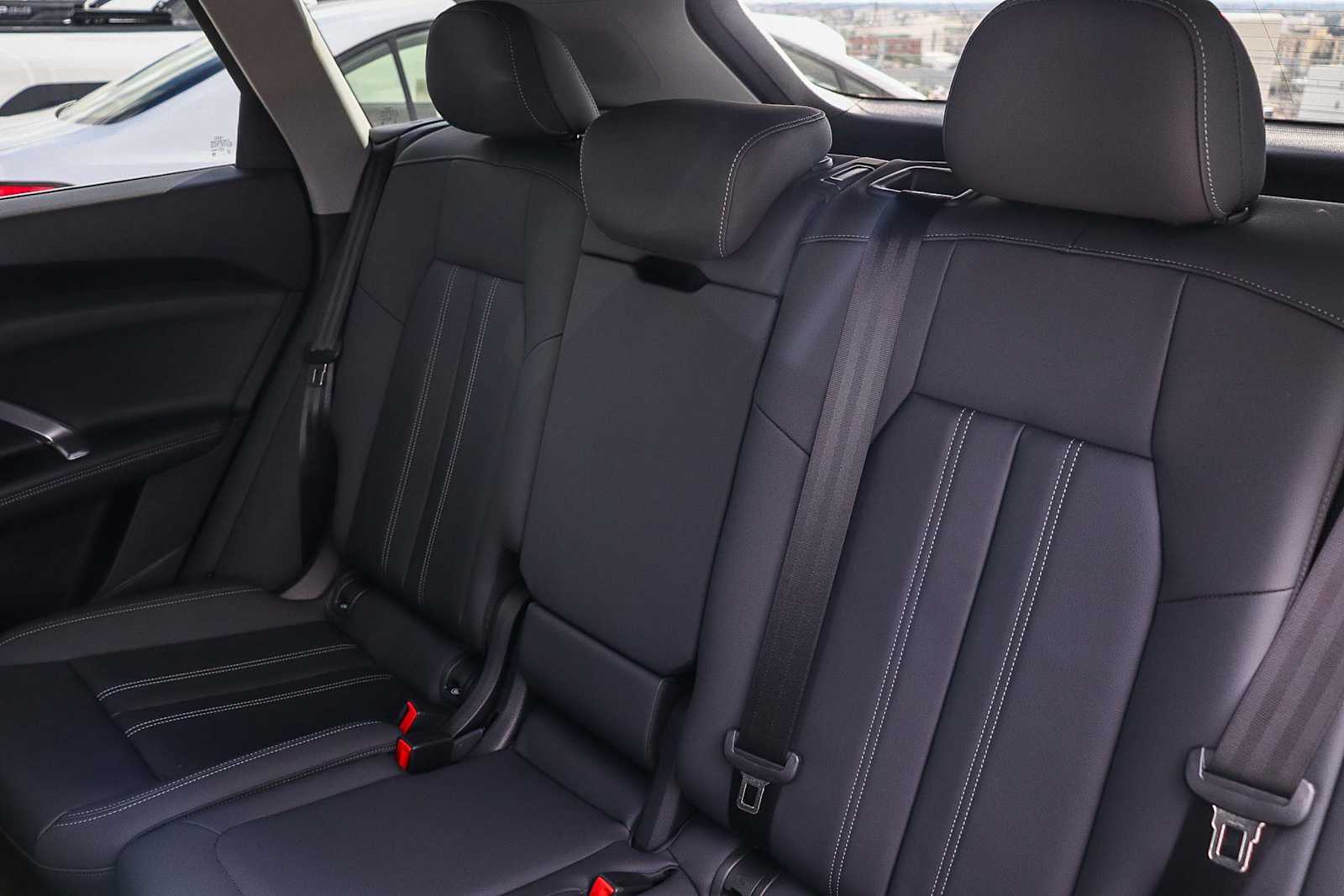 Thumbnail: 2025 Audi Q5 - 23