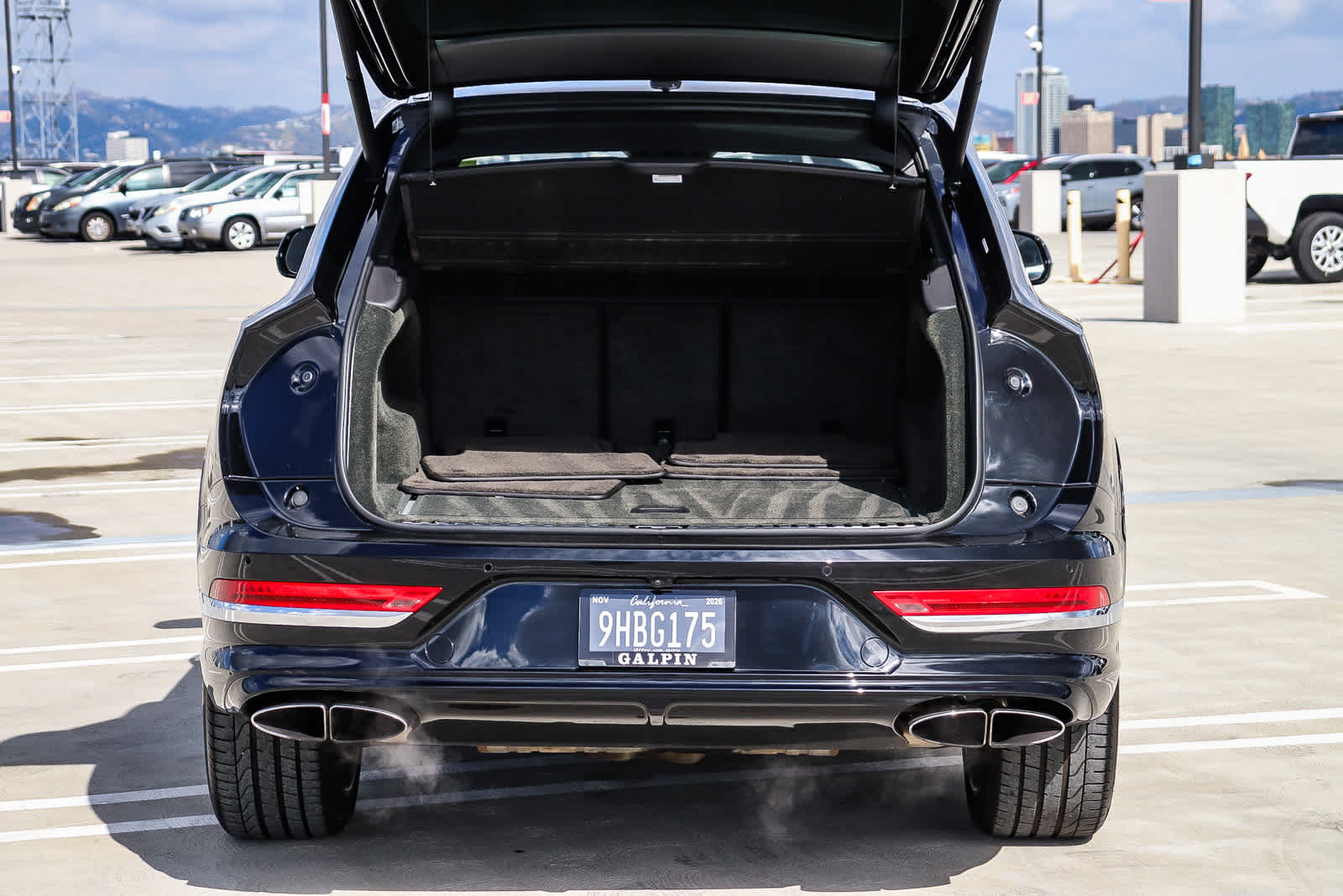 Thumbnail: 2021 Bentley Bentayga - 40