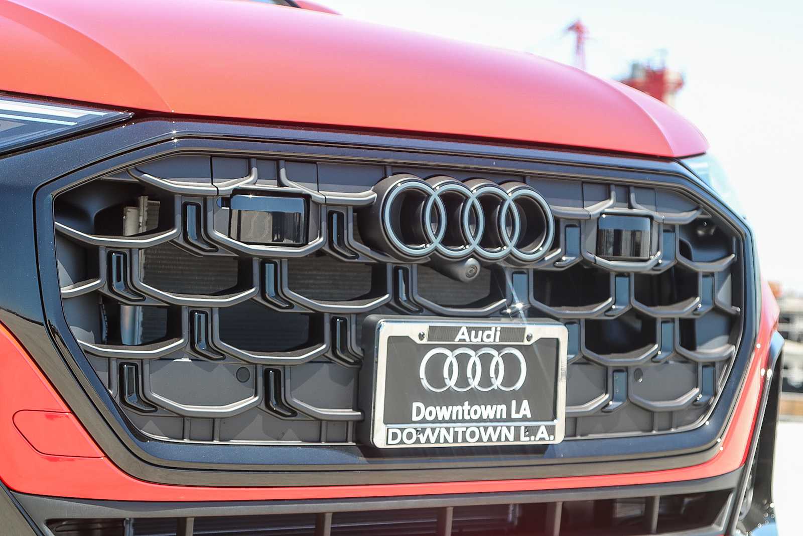 Thumbnail: 2025 Audi Q8 - 4