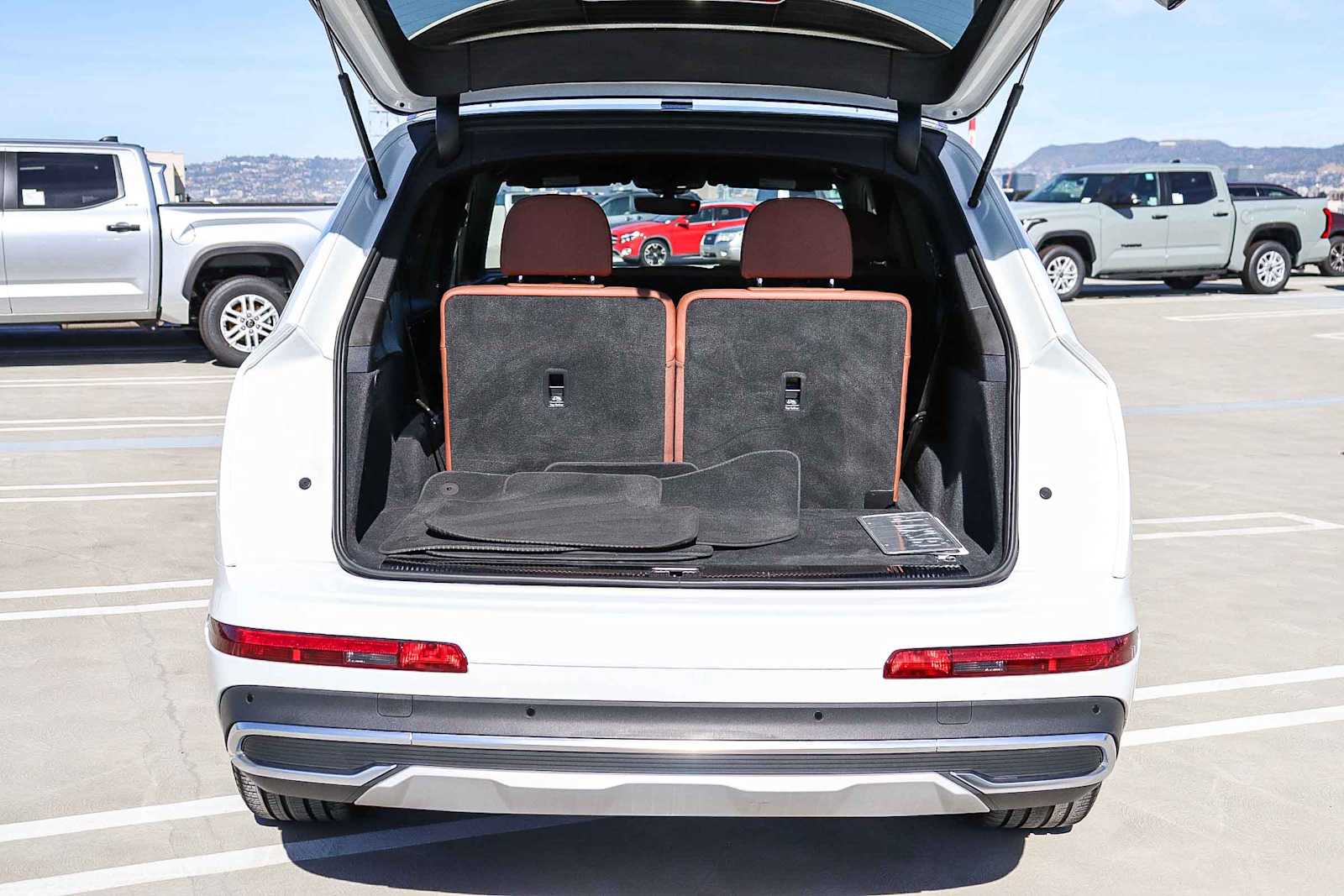 Thumbnail: 2023 Audi Q7 - 34