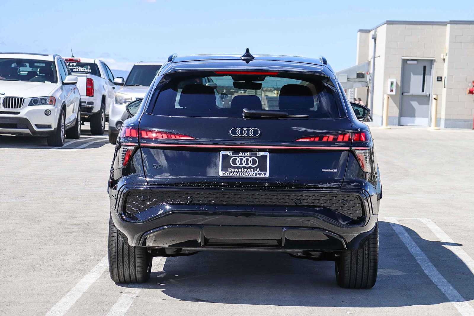 Thumbnail: 2026 Audi Q3 - 5