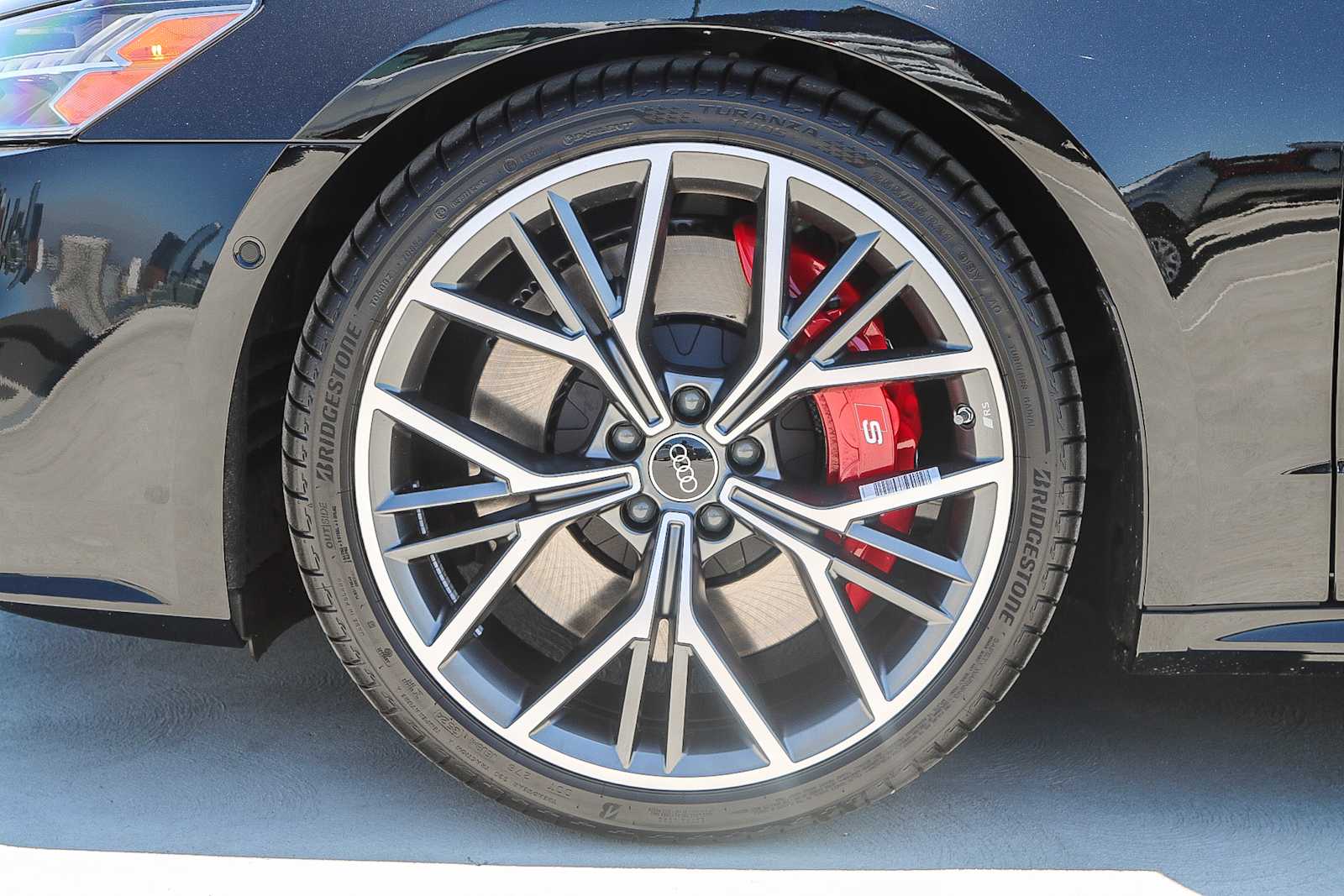 Thumbnail: 2025 Audi S7 - 11