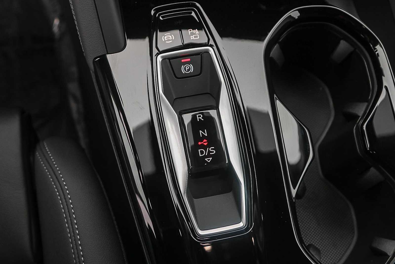 Thumbnail: 2025 Audi Q5 - 22